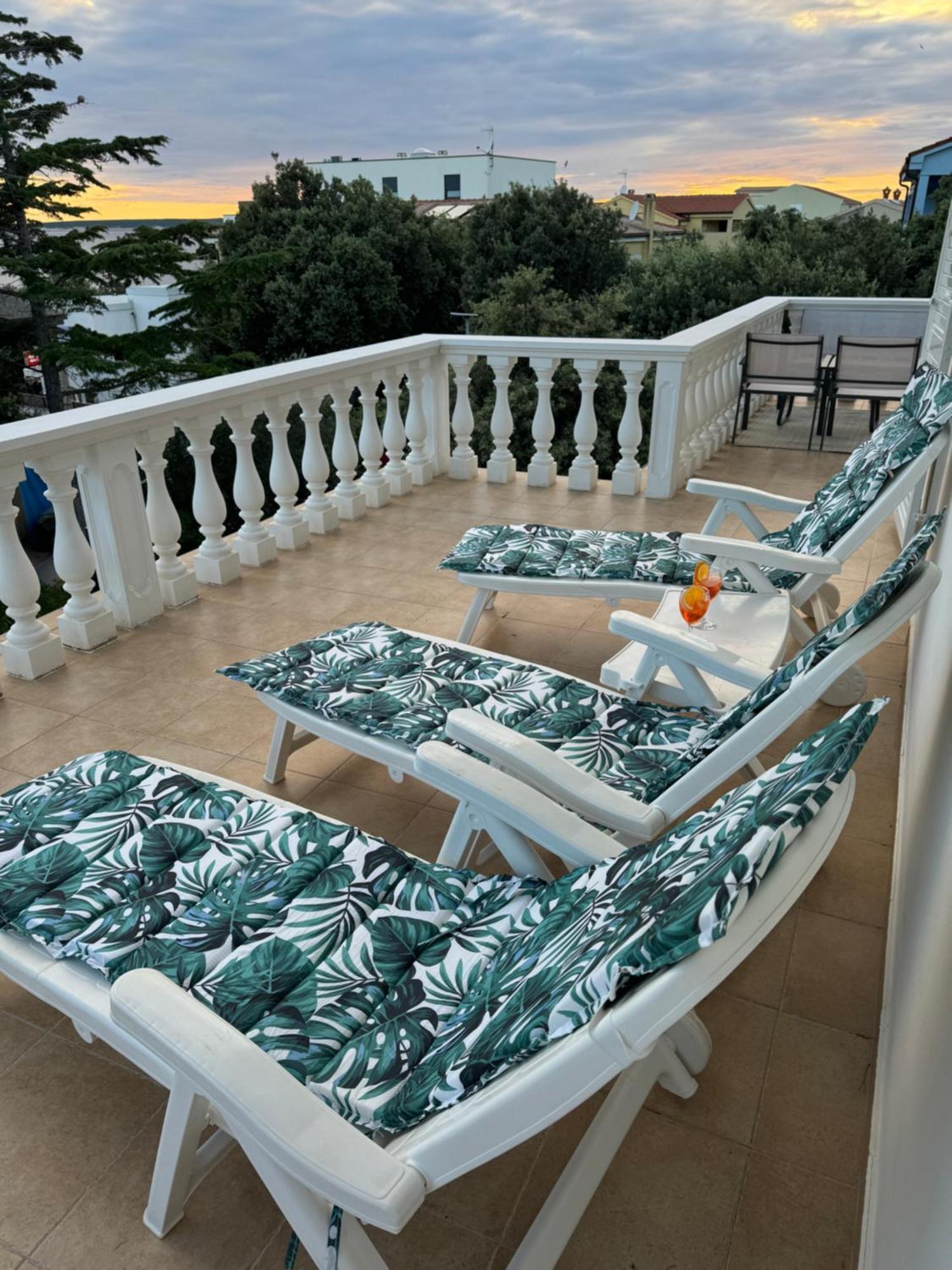 Villa Infinity ماندري المظهر الخارجي الصورة